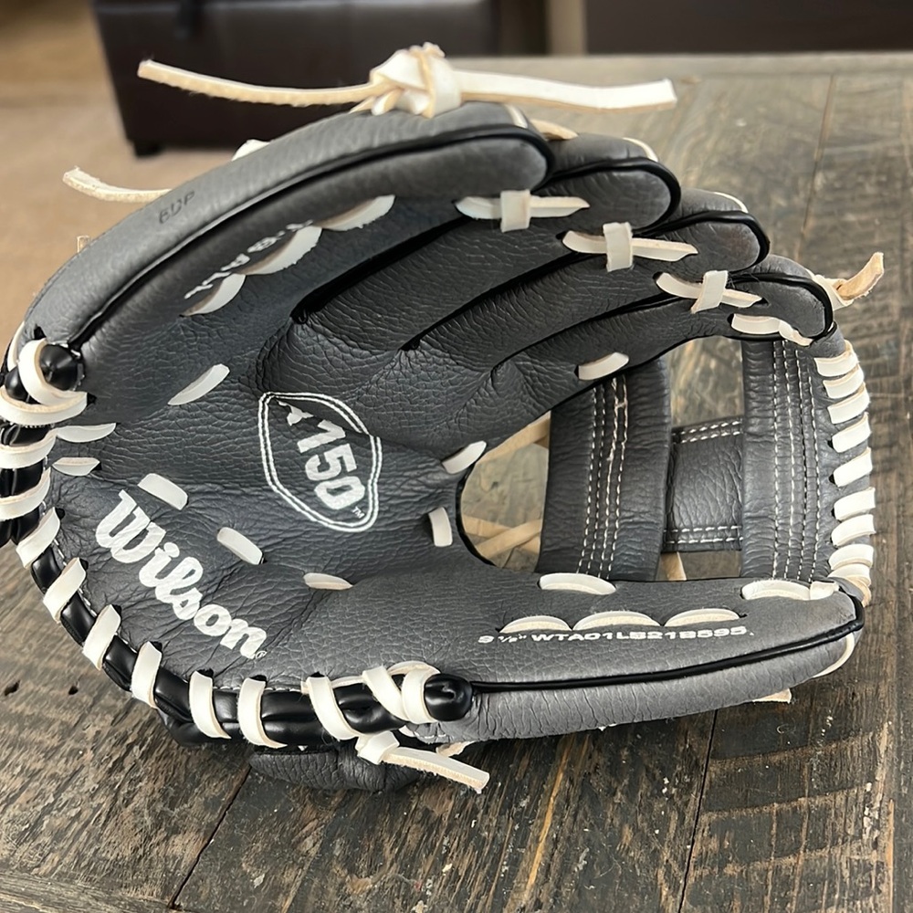 Wilson Tball Baseball glove for left handers